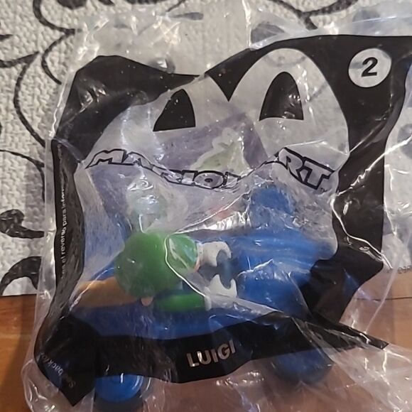 2022 McDonald's Happy Meal Toy - Picture 1 of 5